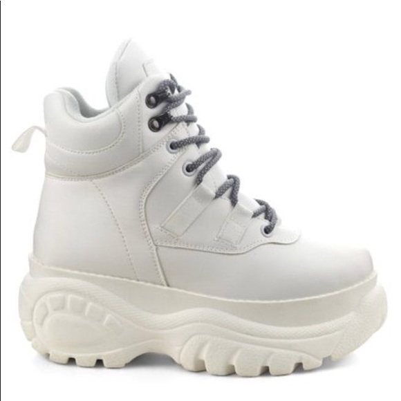 🆕90’s Rocker | Chunky Lace Up Boots - Picture 4 of 5